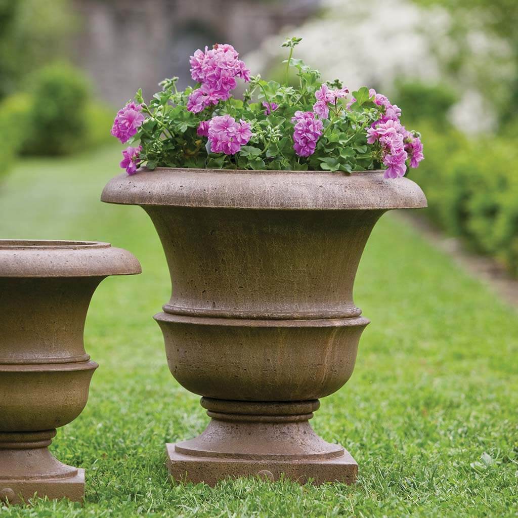 Williamsburg Wren Planter, Large