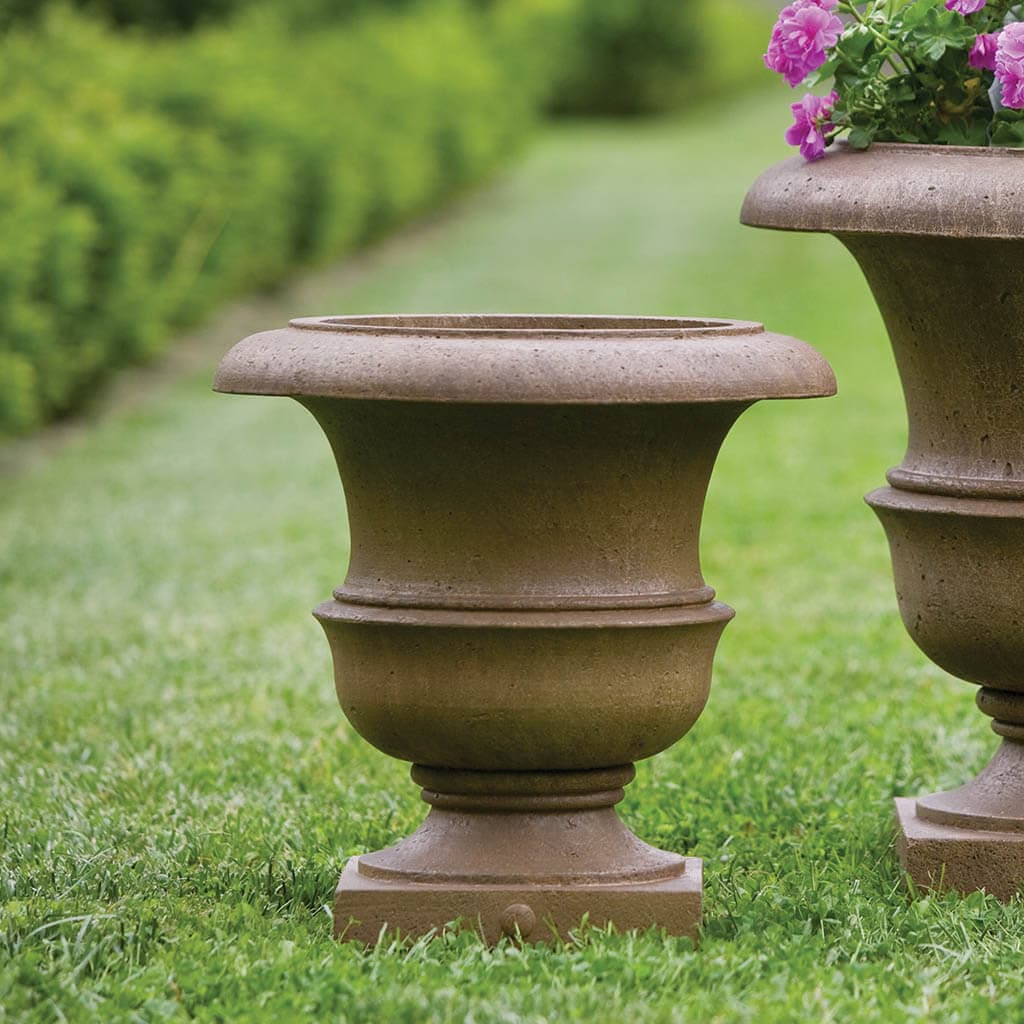 Williamsburg Wren Planter, Small