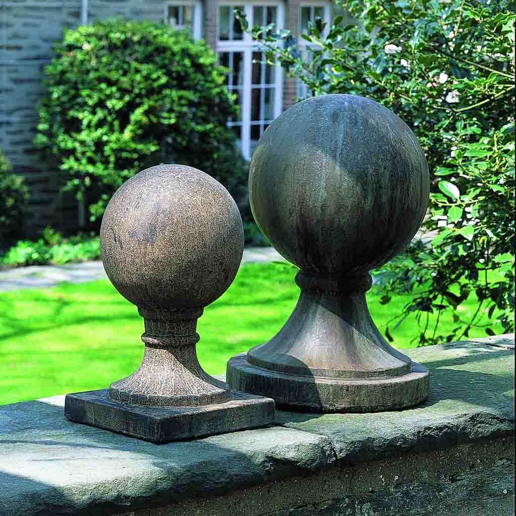 Sphere Square Base, Small