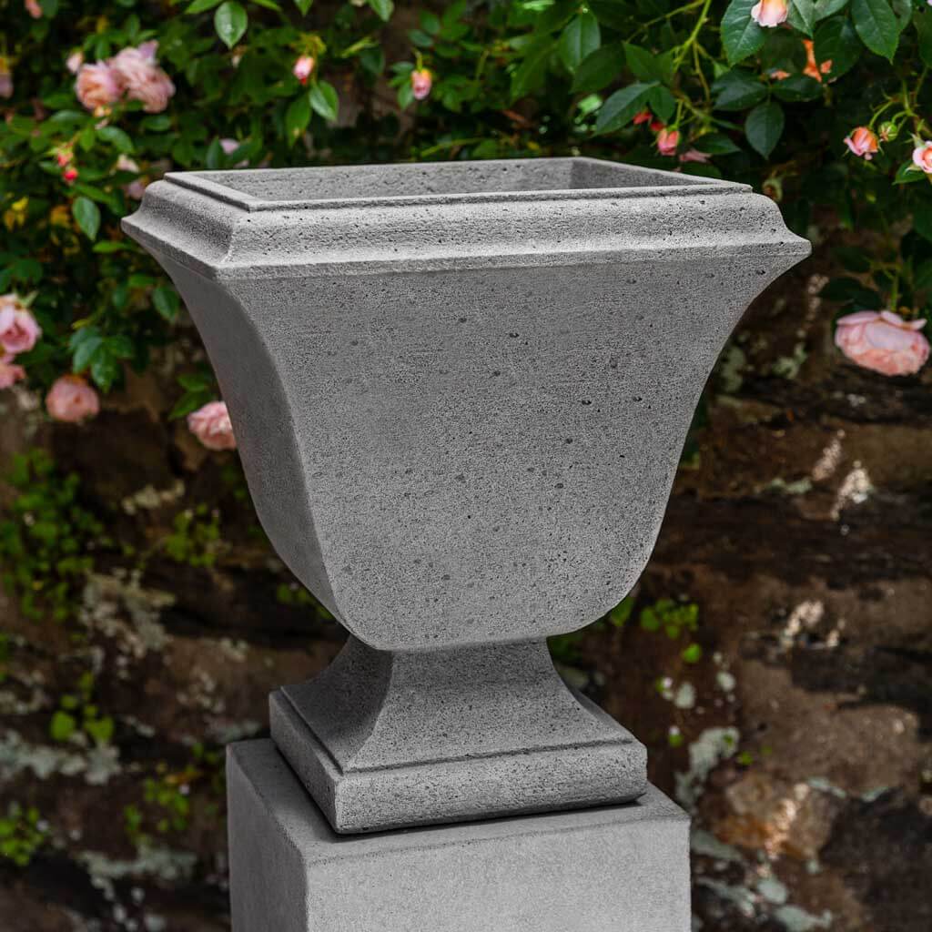 Trowbridge Urn, Extra Small