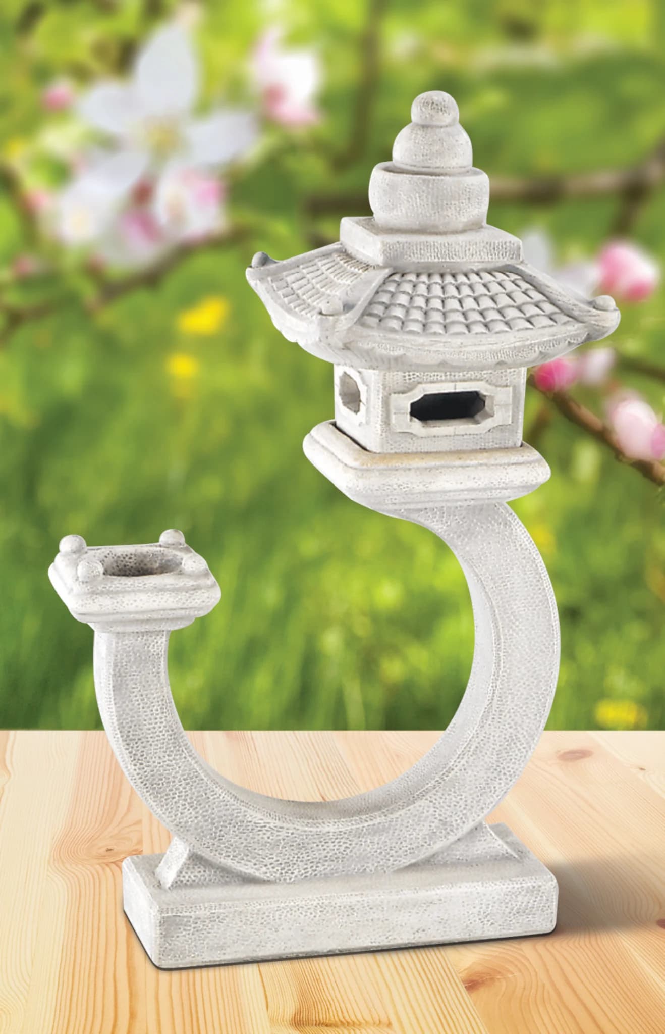 Curved Great Pagoda Lantern