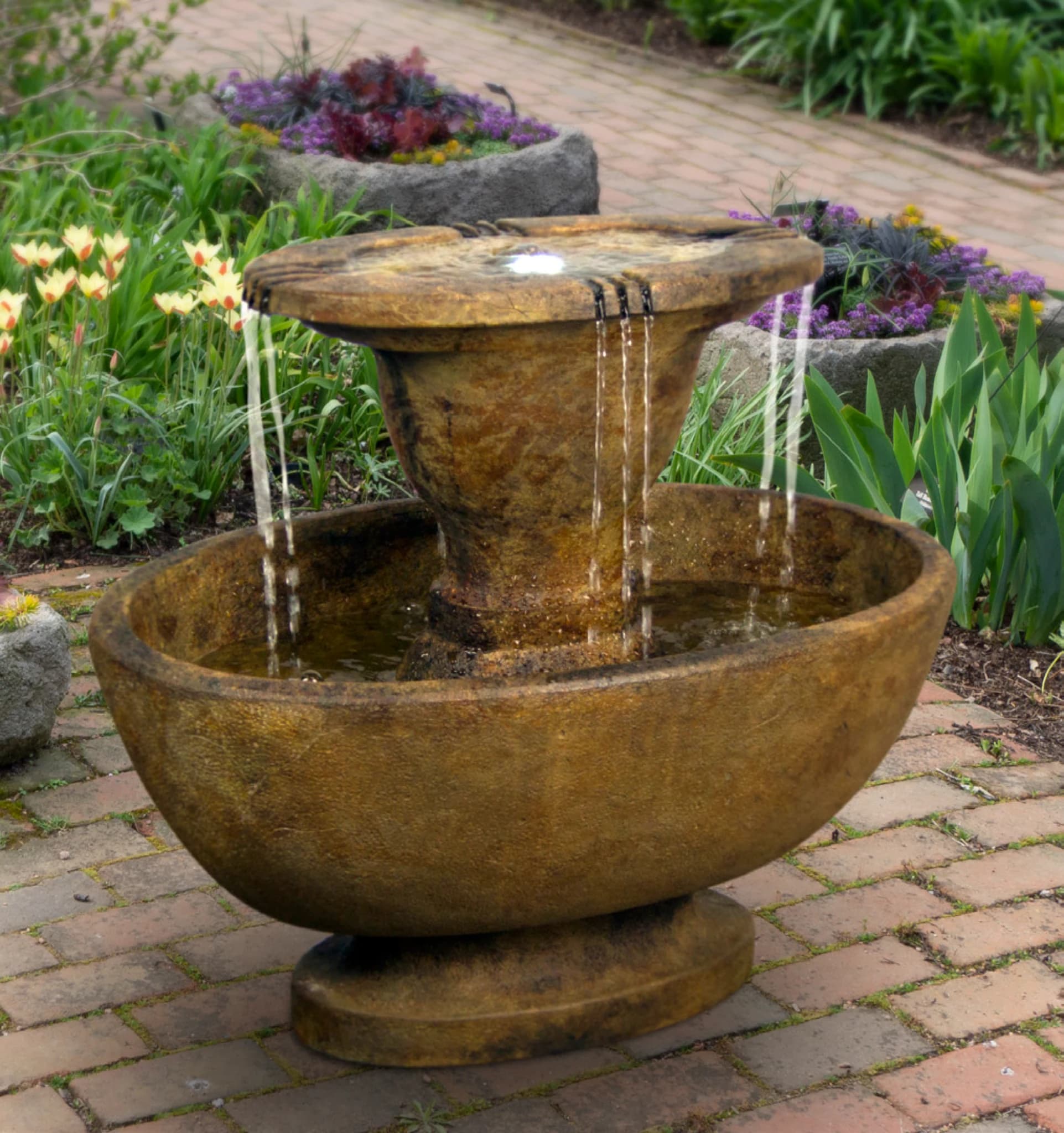 Alfresco Fountain with Plume Light