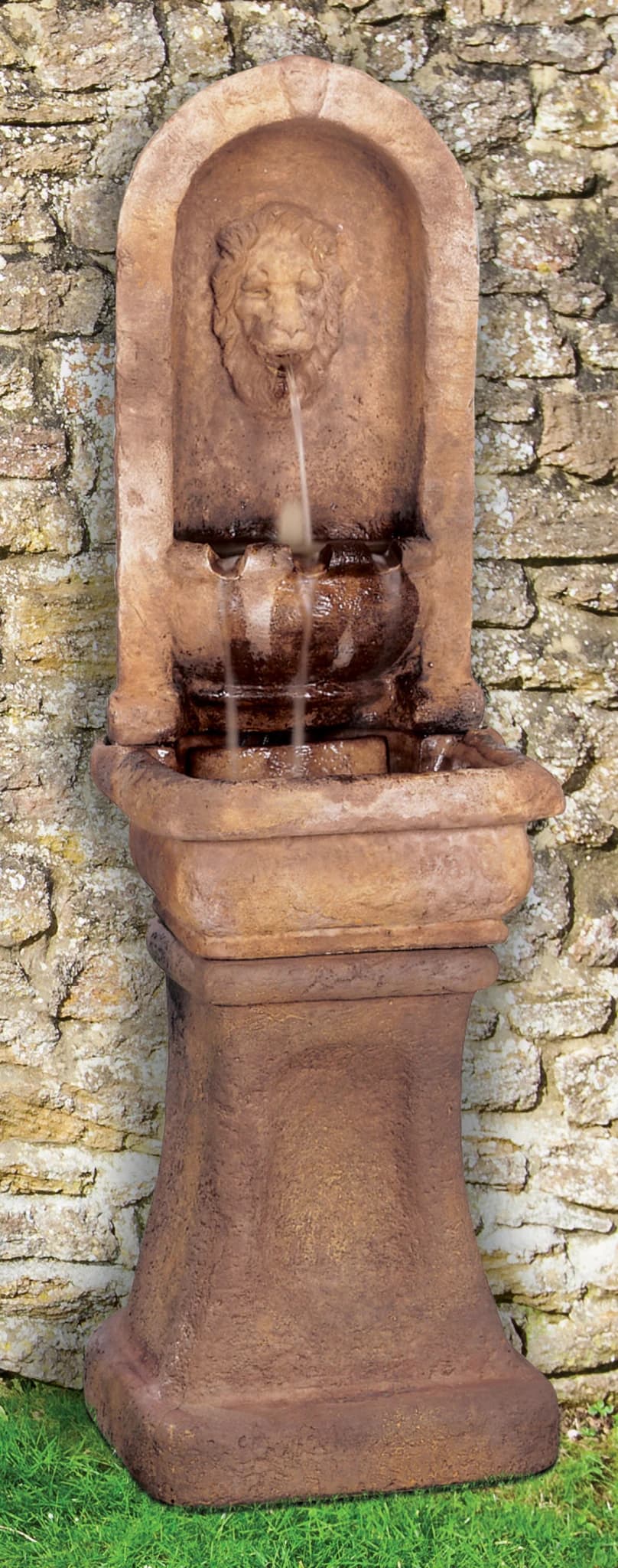 Tall Lion Alcove Fountain